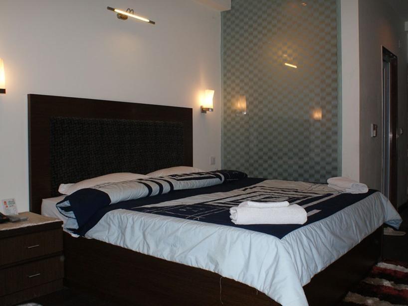 Hotel Arpit Palace Delhi Zewnętrze zdjęcie